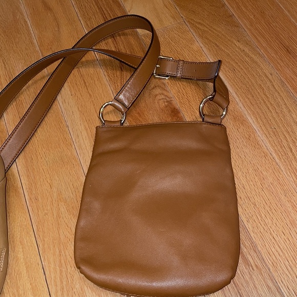 Michael Kors tan crossover bag with adjustable straps - Picture 7 of 12